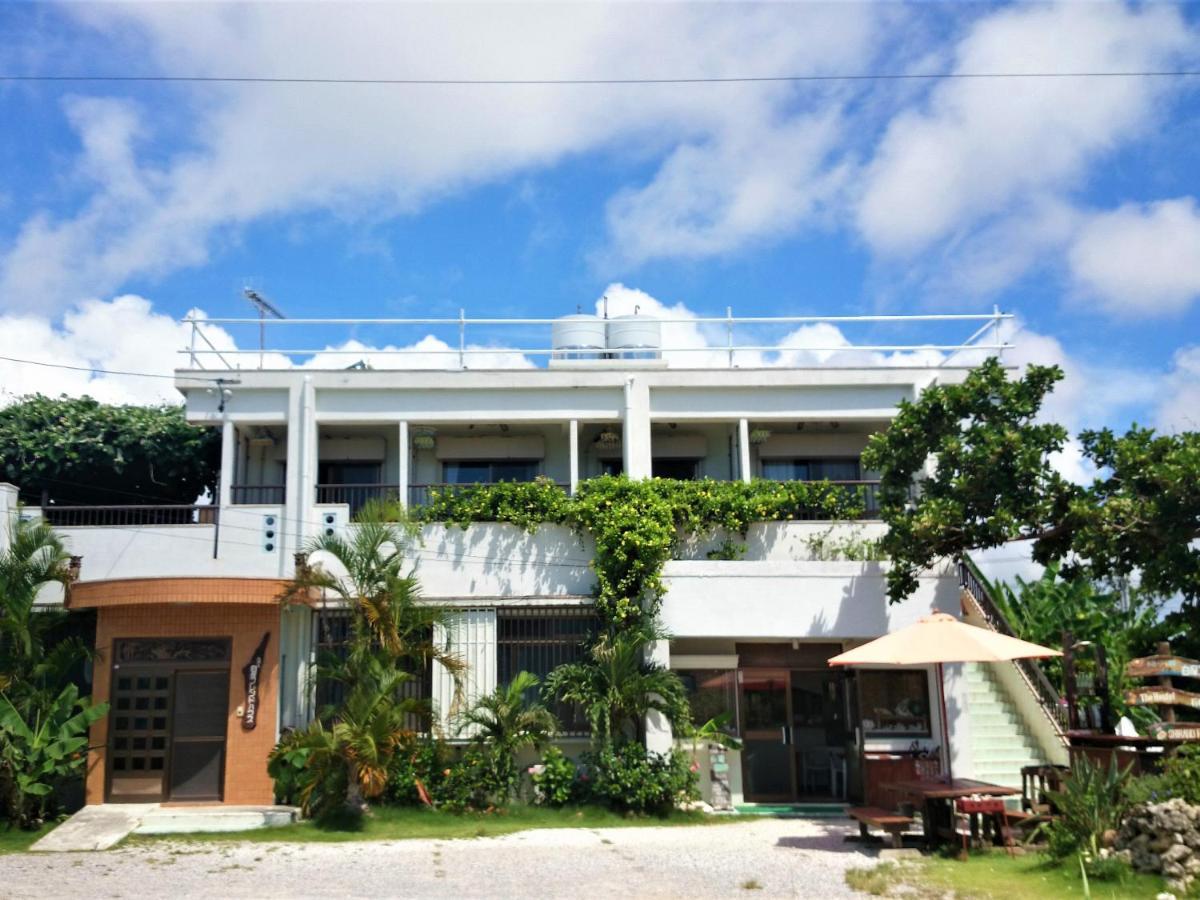 Shiraho Friends House Hotel Ishigaki  Exterior photo